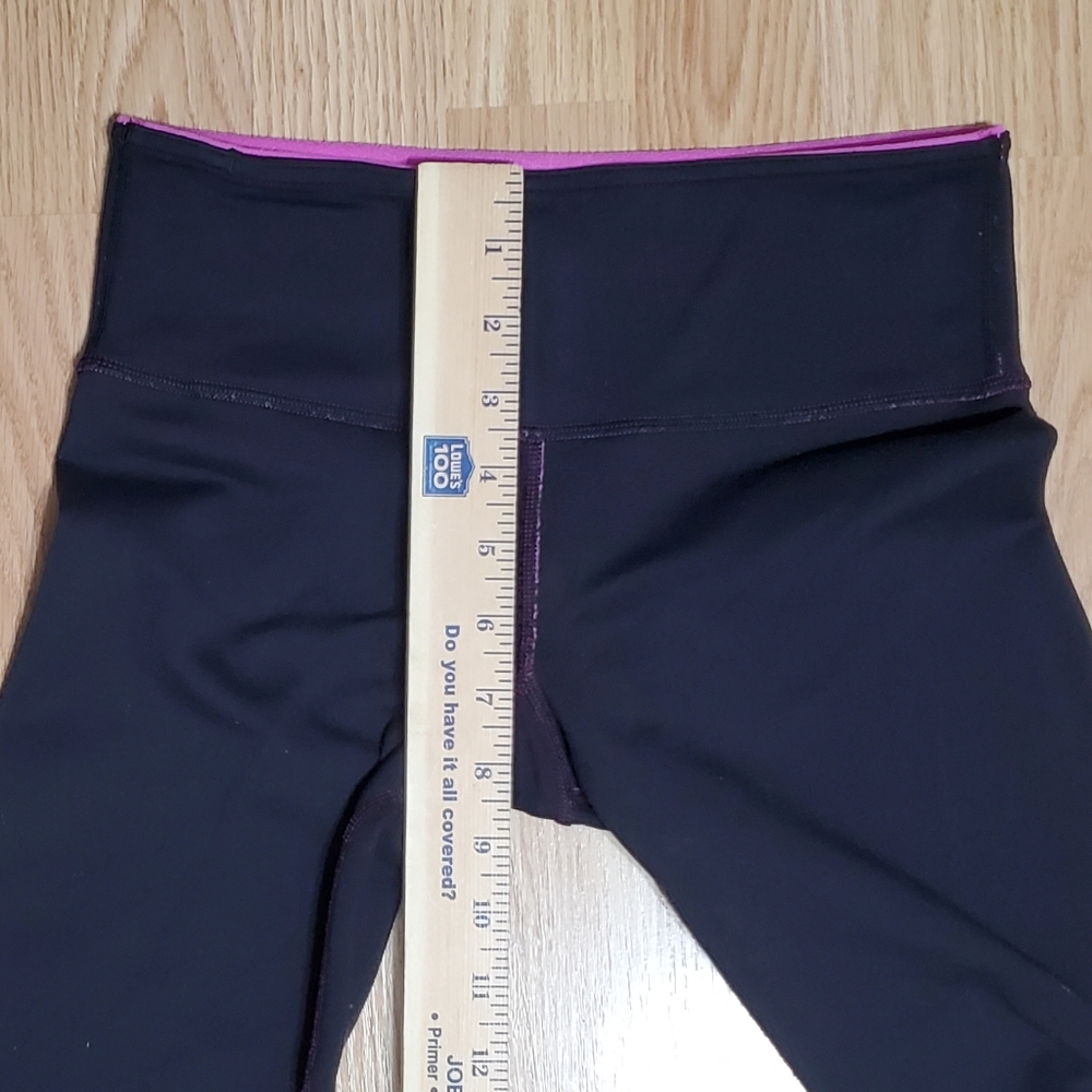 Lululemon size 4 reversible wunder under pull on sports crop leggings black pink - Picture 14 of 15